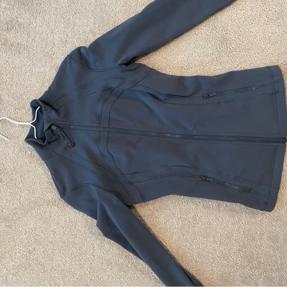 Perfect condition lululemon align jacket - Picture 3 of 3